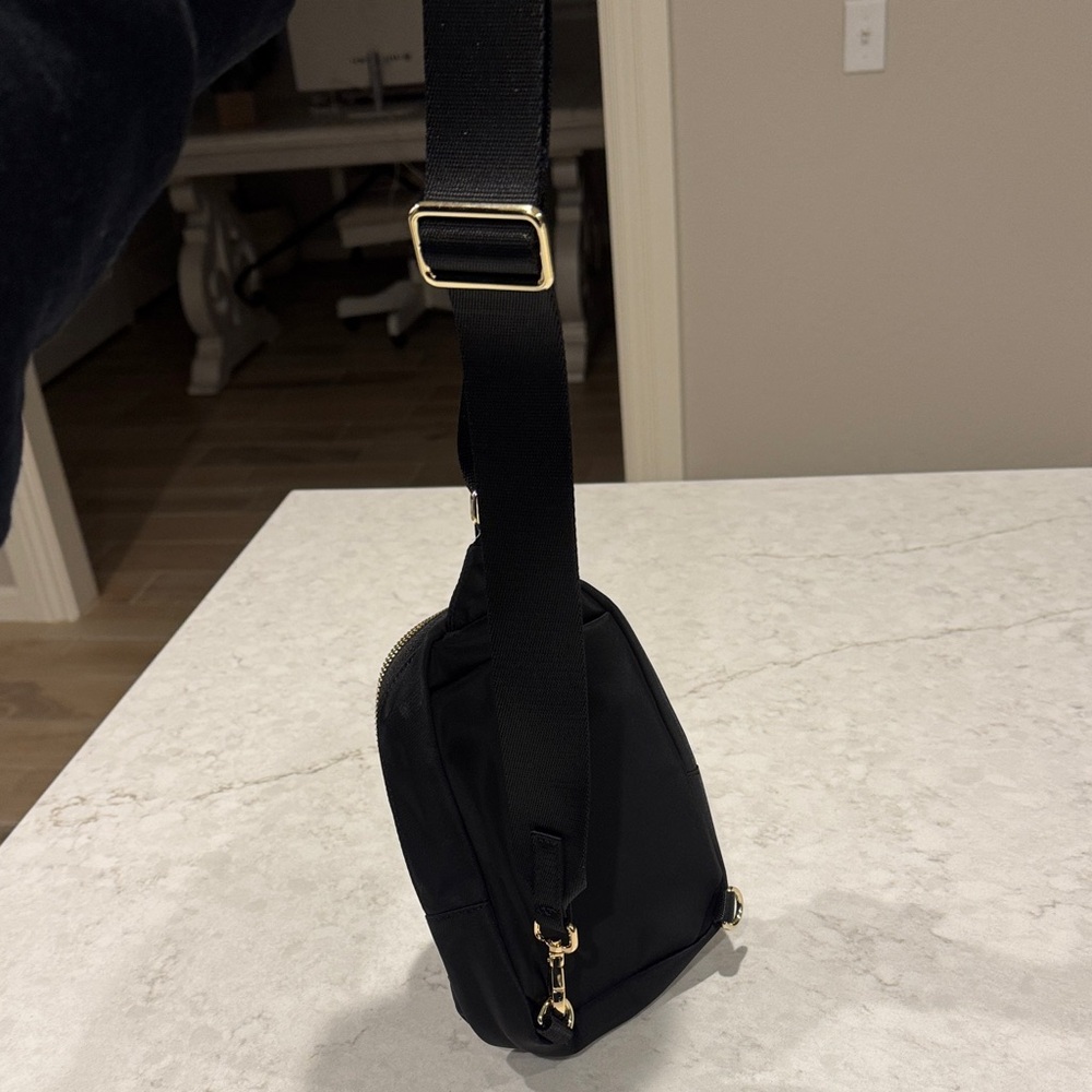 lululemon athletica Black Crossbody Bag with Gold Accents - Picture 4 of 6